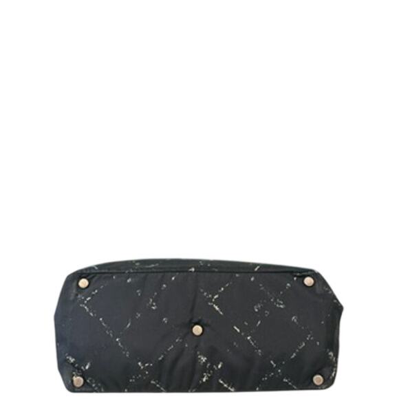 Chanel Travel Ligne Tote* Black Nylon Tote*Rare style*Red interior*Hologram*COA - Picture 10 of 10